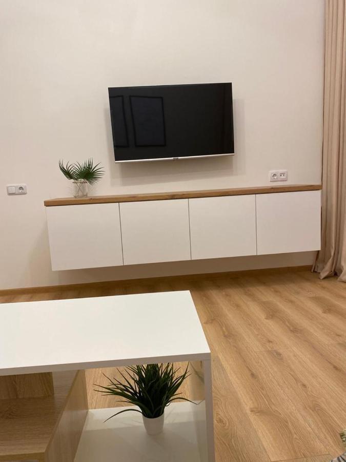 Beautiful Apartment With 3 Balconies In The Center Of يريفان المظهر الخارجي الصورة