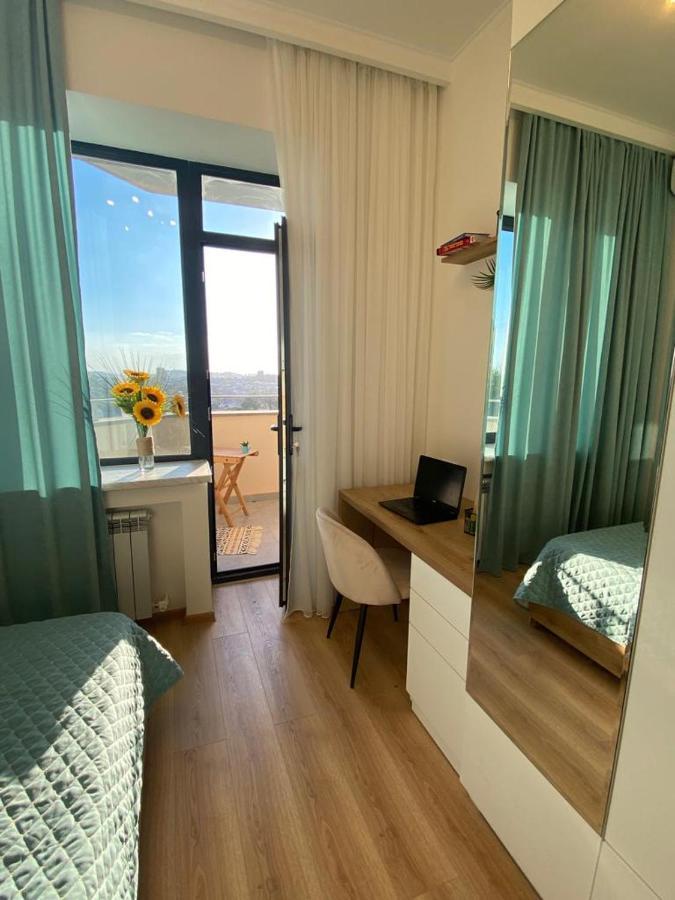 Beautiful Apartment With 3 Balconies In The Center Of يريفان المظهر الخارجي الصورة